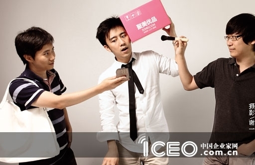 聚美優(yōu)品號稱業(yè)內非常“霸氣”的誠信保障條款,就由用戶需求和數(shù)據(jù)的挖掘中產生 聚美優(yōu)品號稱業(yè)內非常“霸氣”的誠信保障條款,就由用戶需求和數(shù)據(jù)的挖掘中產生