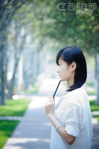 漢王黃金屋化解大學圖書館中的糾結