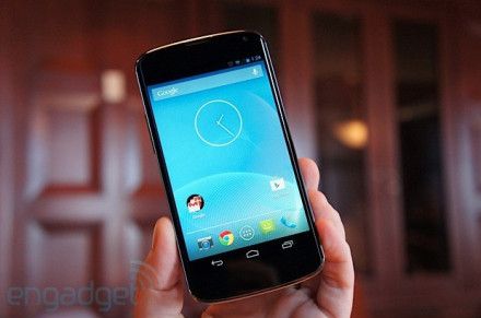 Nexus 4߀Lumia 920AndroidcWPQ