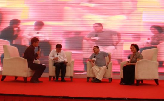 圓桌論壇“基于移動互聯網的政民互動” 圓桌論壇“基于移動互聯網的政民互動”